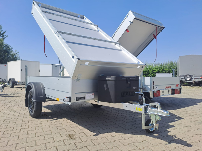 Twee Anssems dekselwagens