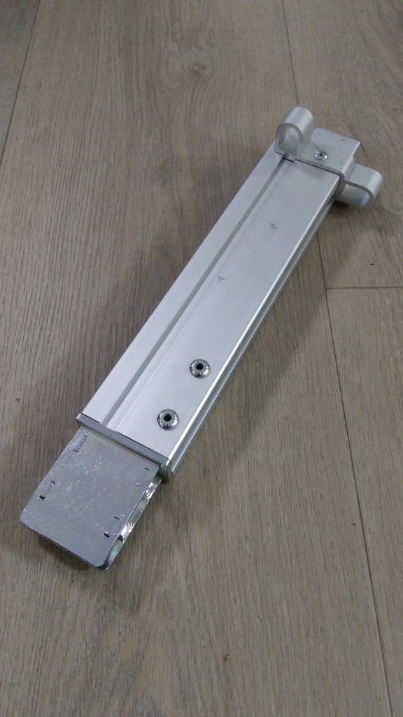 Rong Humbaur links 300 mm BW