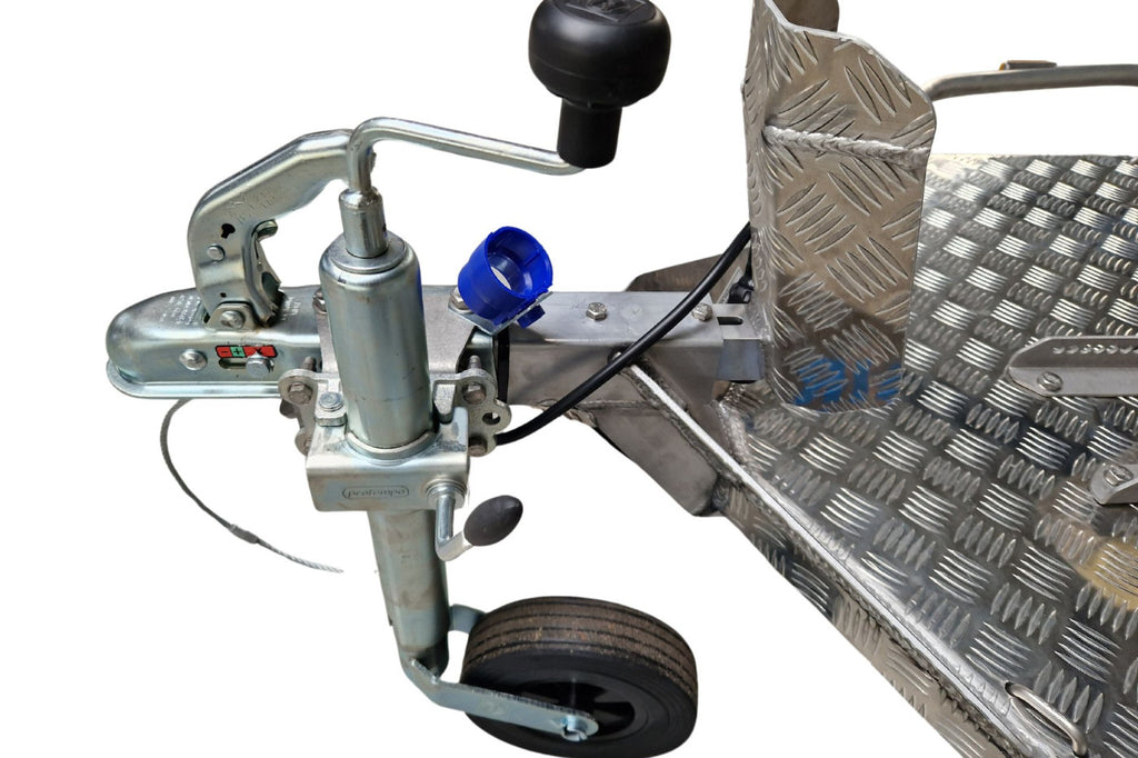 A - Neuswiel met klem