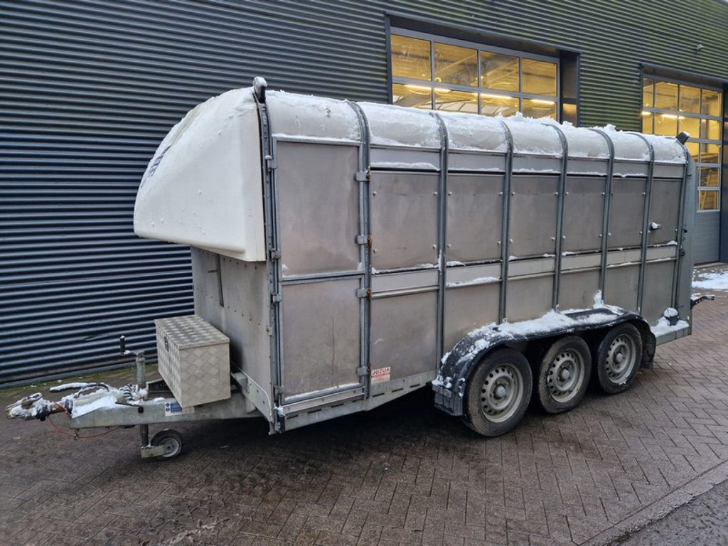 Ifor W. Veetrailer TA510G14-3 Tridem