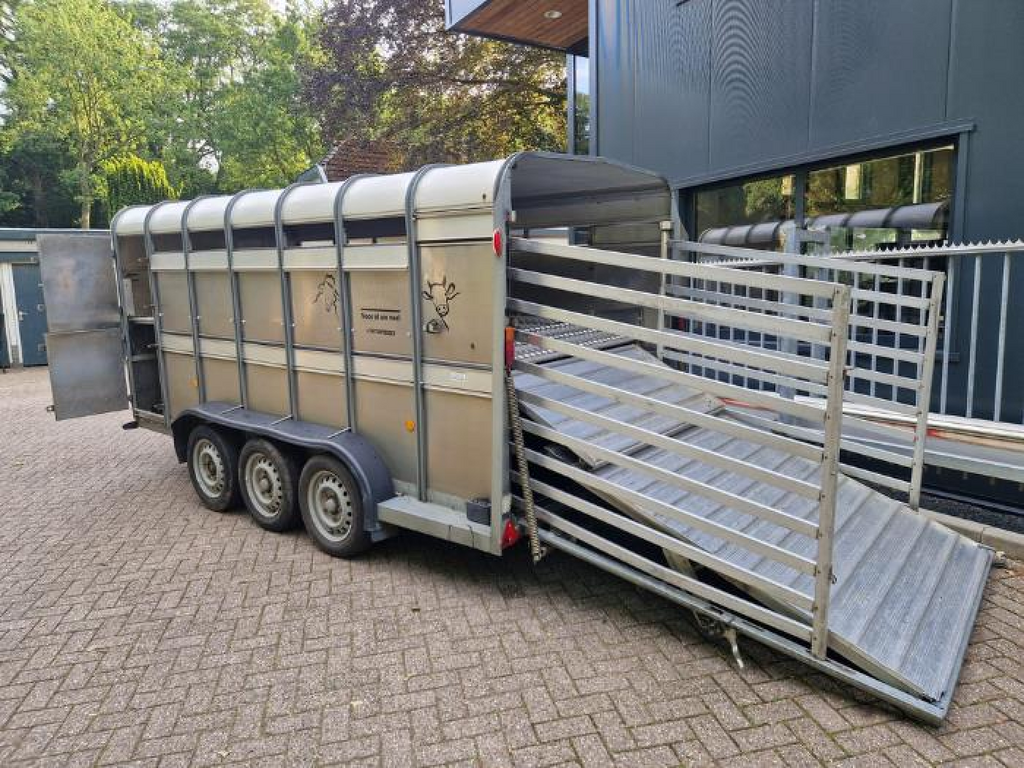 Ifor W. Veetrailer TA510 G14-3 Tridem